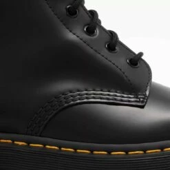 Dr. Martens 101 Quad Black Smooth Bottine 11 Dr. Martens 101 Quad Black Smooth Bottine -Pas Cher Fashionette Magasin A0199853 DrMartens position 5