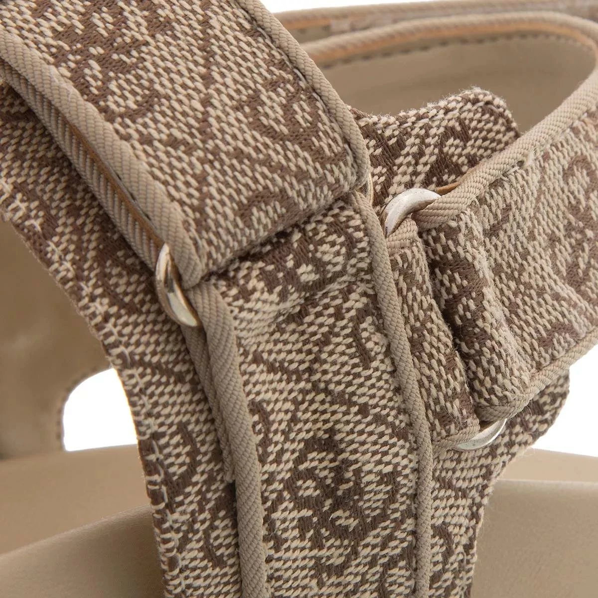 Guess Fabelis2 Beige Brown Sandale 4 Guess Fabelis2 Beige Brown Sandale â Image 2