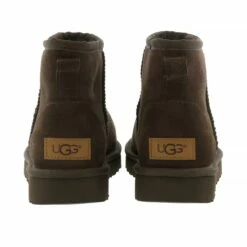 Ugg W Classic Mini Ii Chocolate Bottes D'hiver 9 Ugg W Classic Mini Ii Chocolate Bottes D'hiver -Pas Cher Fashionette Magasin a0105587 ugg 01